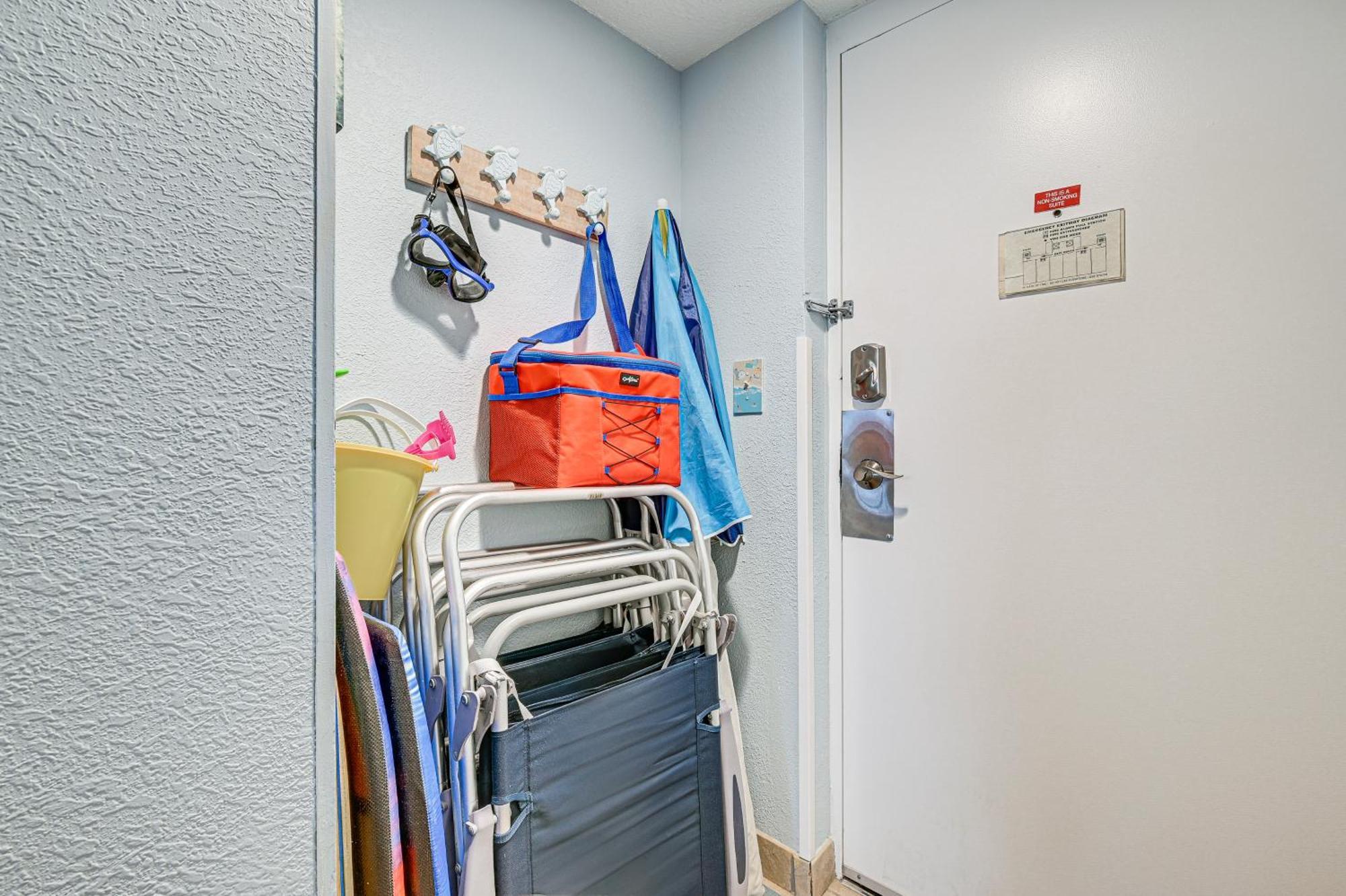 Beachy Condo With Pool Access And Steps To Boardwalk! Мертл-Біч Екстер'єр фото