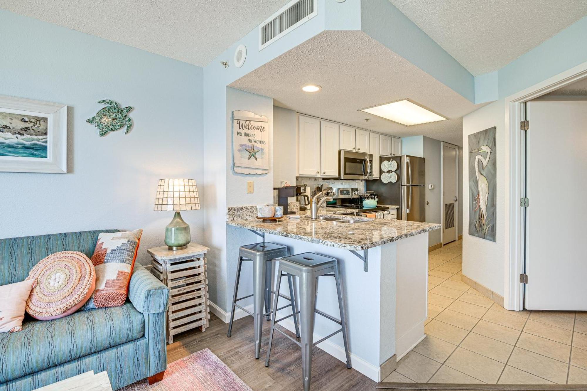 Beachy Condo With Pool Access And Steps To Boardwalk! Мертл-Біч Екстер'єр фото